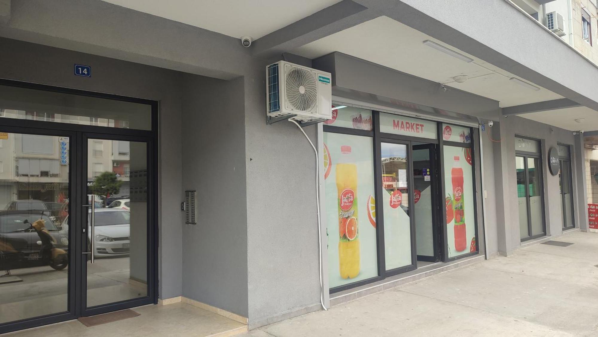 Apartmani Stari Aerodrom ポドゴリツァ エクステリア 写真